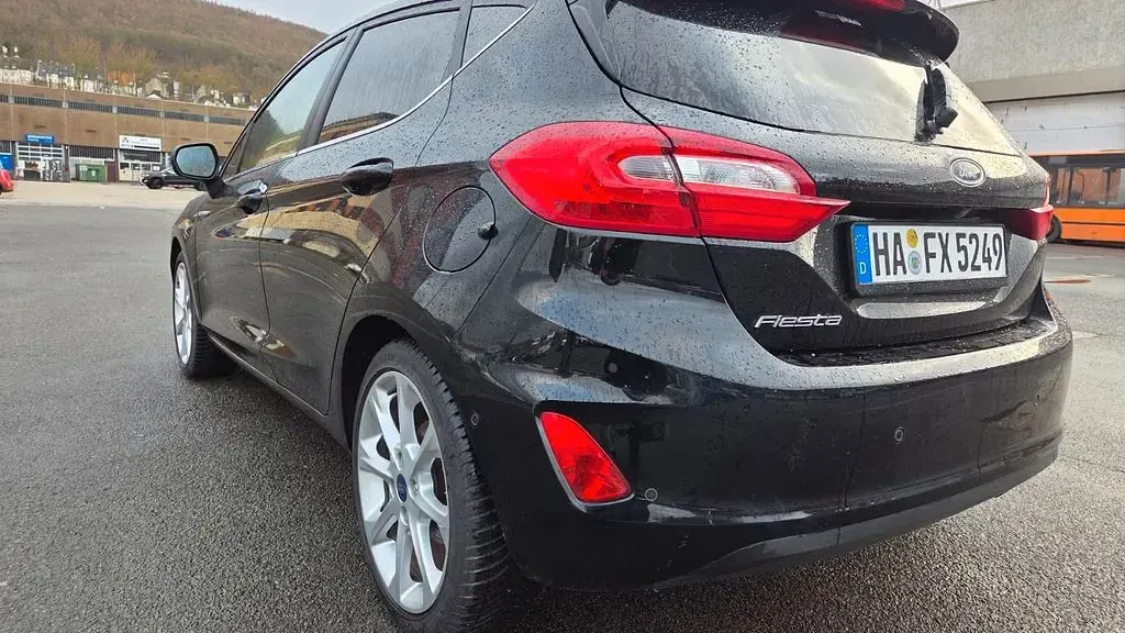 Gebraucht Ford Fiesta Titanium 125 PS (91 kW) 2019 Schwarz Kleinwagen