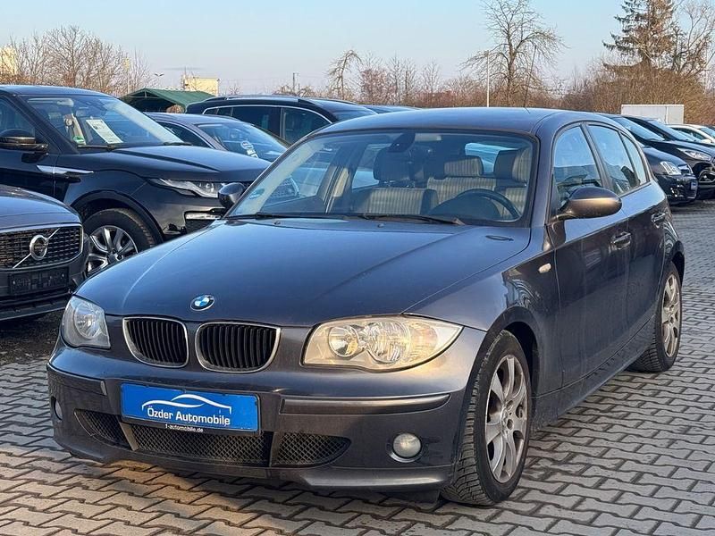 Gebraucht BMW 118 Advantage 122 PS (89 kW) 2004 Schwarz Kleinwagen
