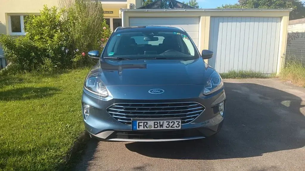 Gebraucht Ford Kuga Titanium 224 PS (164 kW) 2021 Blau SUV