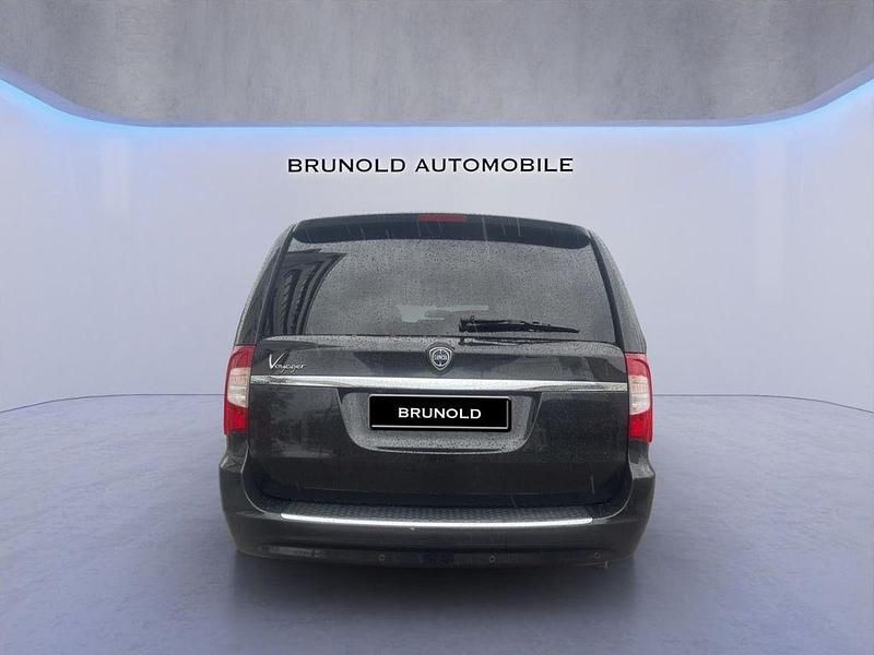 Gebraucht Lancia Voyager 178 PS (130 kW) 2013 Schwarz Van / Kleinbus