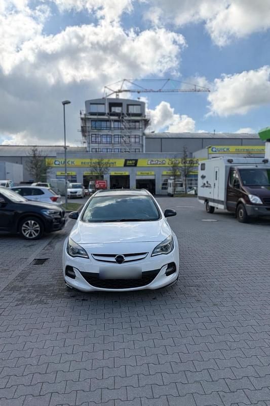 Gebraucht Opel Astra OPC 110 PS (80 kW) 2014 Weiß Kombi