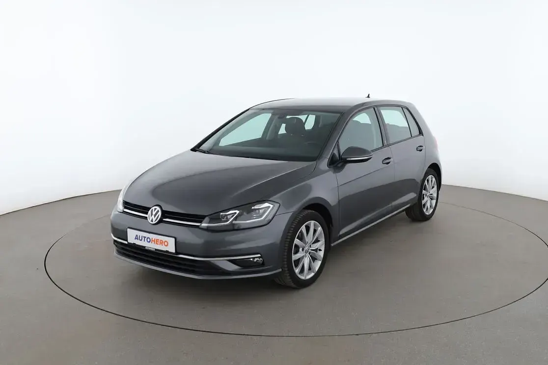 Gebraucht VW Golf VII Comfortline 2018 Limousine