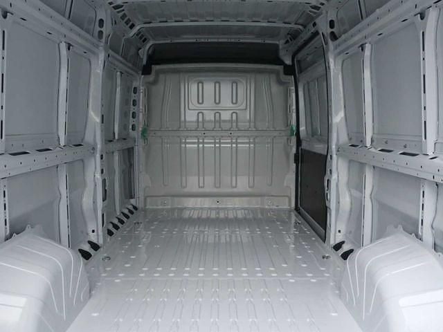 Gebraucht Opel Movano 140 PS (102 kW) 2023 Weiss Van