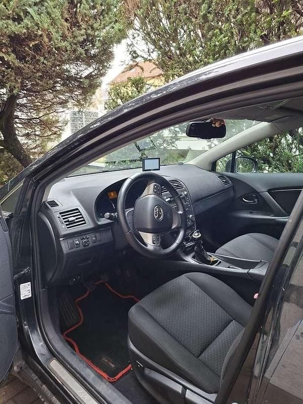 Gebraucht Toyota Avensis Executive 150 PS (110 kW) 2010 Schwarz Kombi