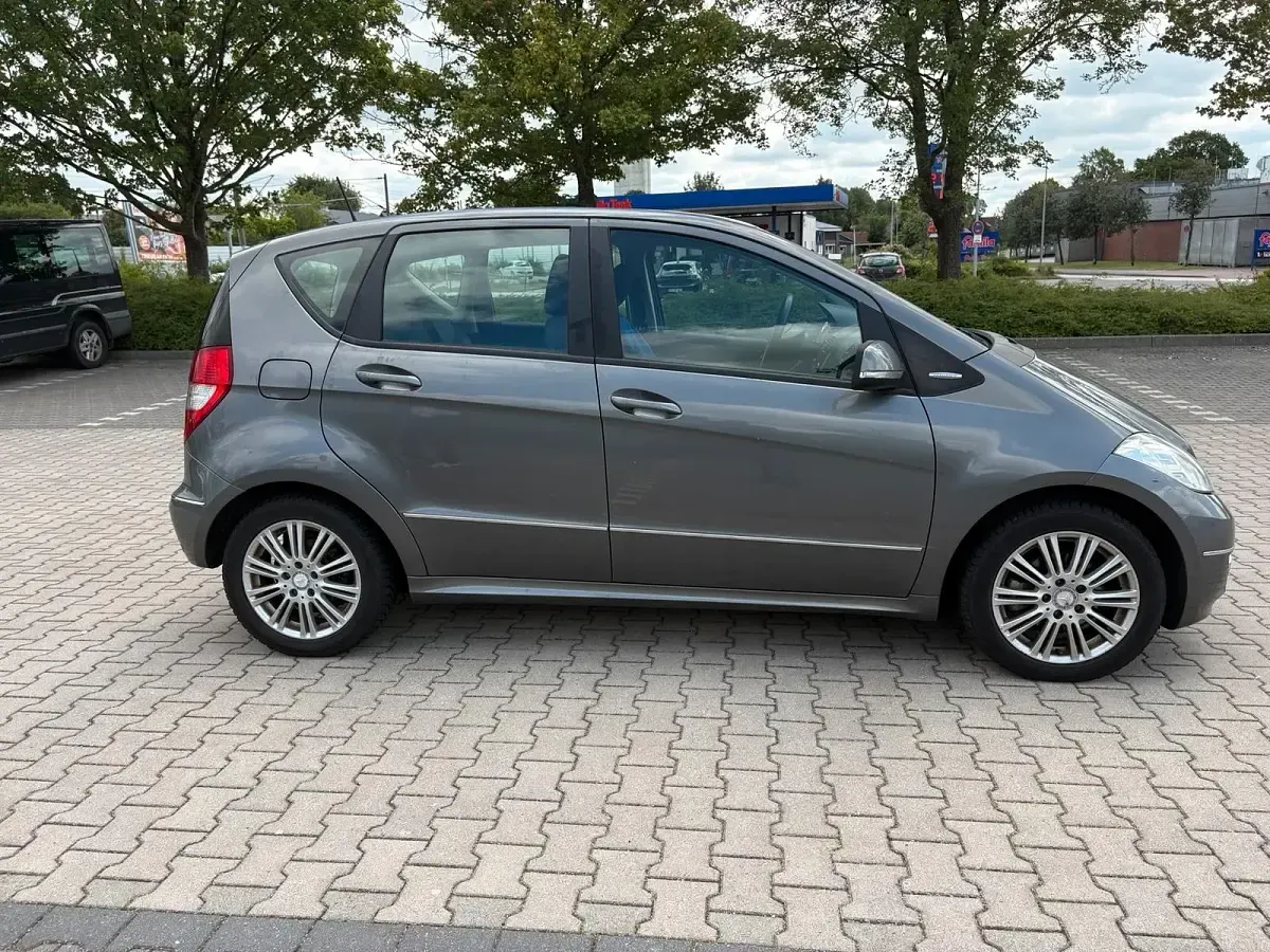 Gebraucht Mercedes A200 136 PS (100 kW) 2009 Grau Kleinwagen