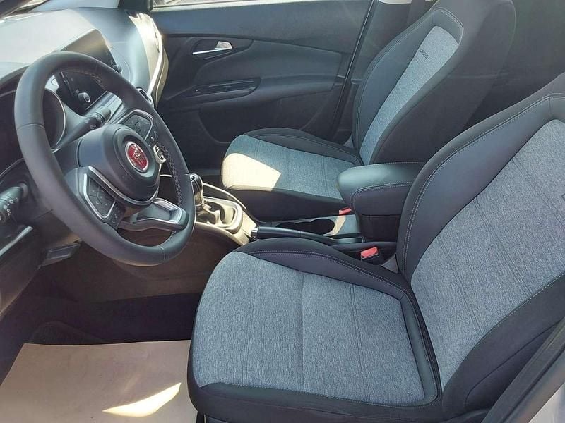 Gebraucht Fiat Tipo Cross 101 PS (74 kW) 2021 Silber Kombi