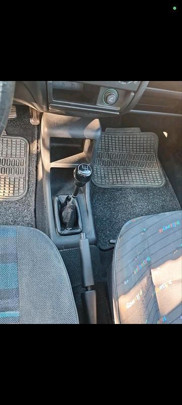 Gebraucht VW Polo 44 PS (32 kW) 1993 Blau Kleinwagen