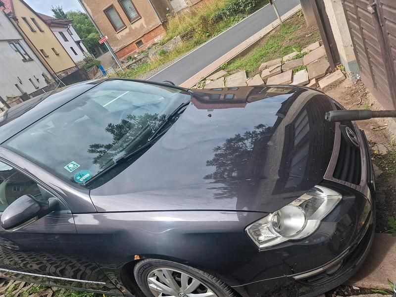 Braun Gebraucht 2005 VW Passat Limousine | 1.800 € (Superpreis) - Bild 1/4