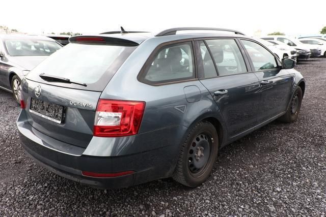 Quarzgrau metallic quarzgrau metallic Gebraucht 2020 Skoda Octavia Style Kombi | 21.865 € (Guter Preis) - Bild 1/4