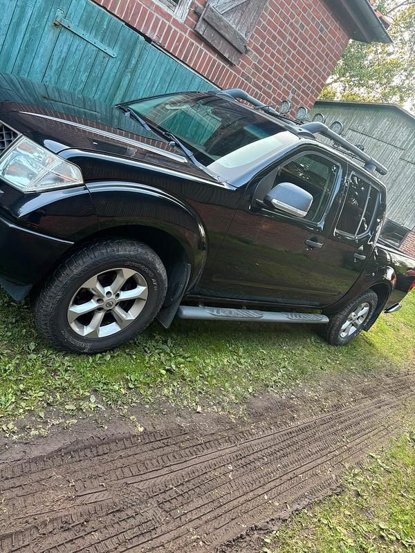 Schwarz Gebraucht 2007 Nissan Navara Abholung | 6.300 € (Fairer Preis) - Bild 1/4