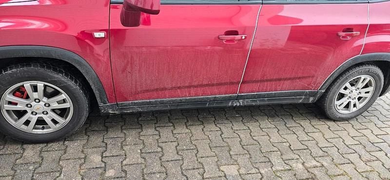 Gebraucht Chevrolet Orlando 163 PS (119 kW) 2012 Rot Van / Kleinbus