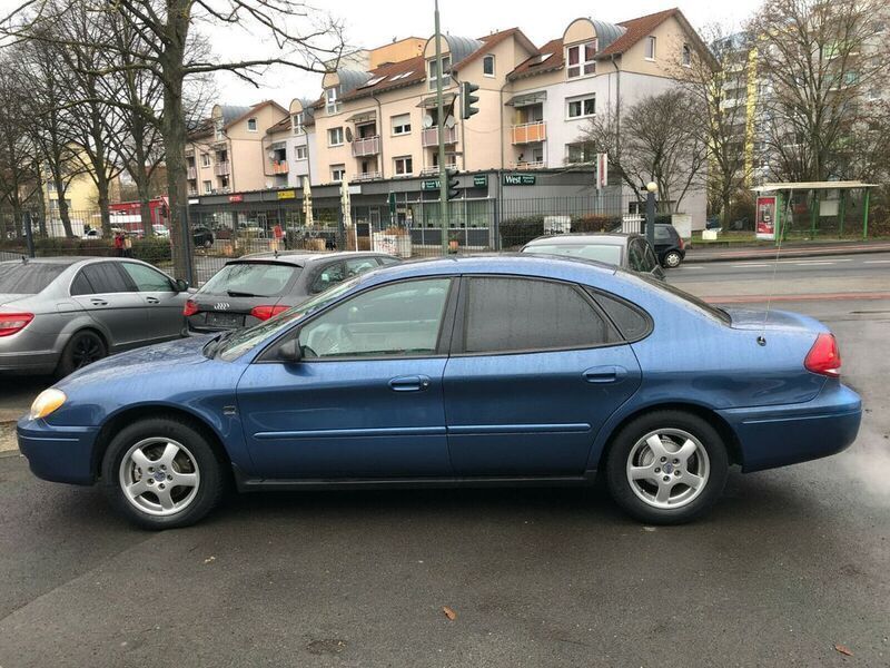 Gebraucht Ford Taurus Ghia 203 PS (149 kW) 2004 Blau metallic Limousine