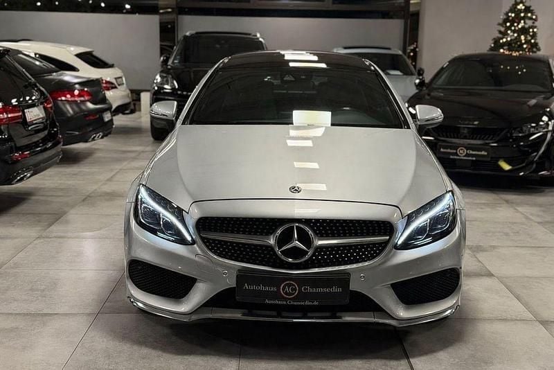 Silber Gebraucht 2018 Mercedes C200 AMG line Coupé | 18.999 € (Guter Preis) - Bild 1/4