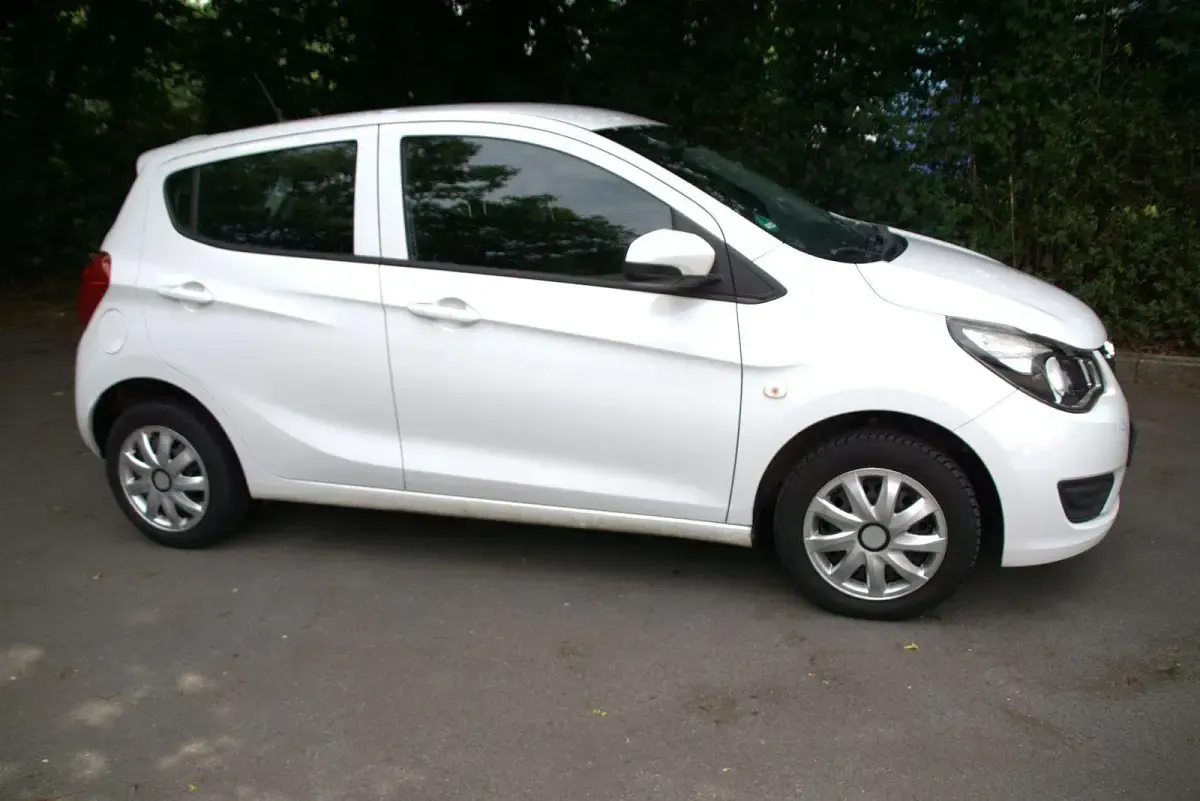 Gebraucht Opel Karl 75 PS (55 kW) 2016 Weiß Kleinwagen