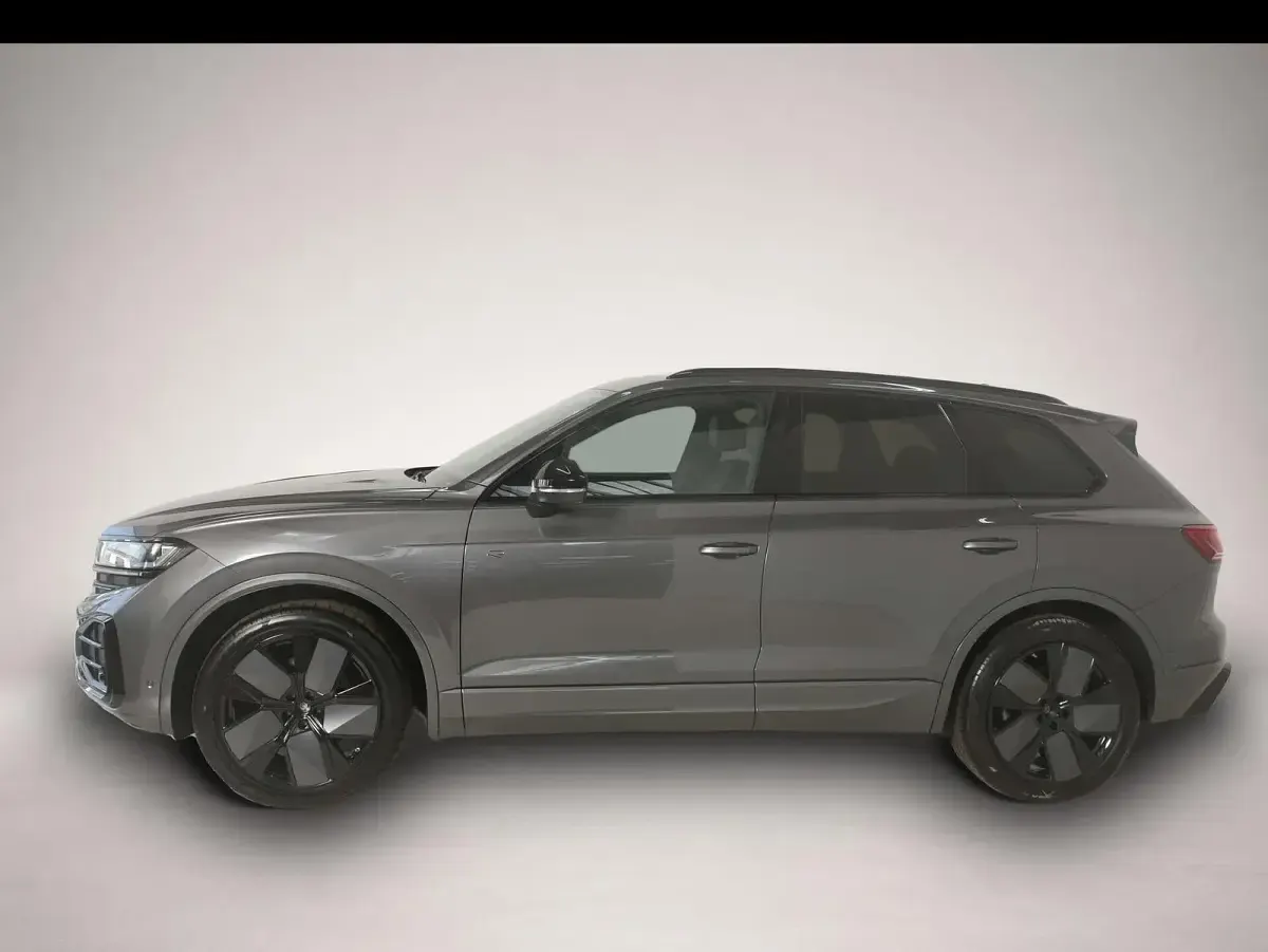 Gebraucht VW Touareg Style 286 PS (210 kW) 2025 Manufacturer SUV