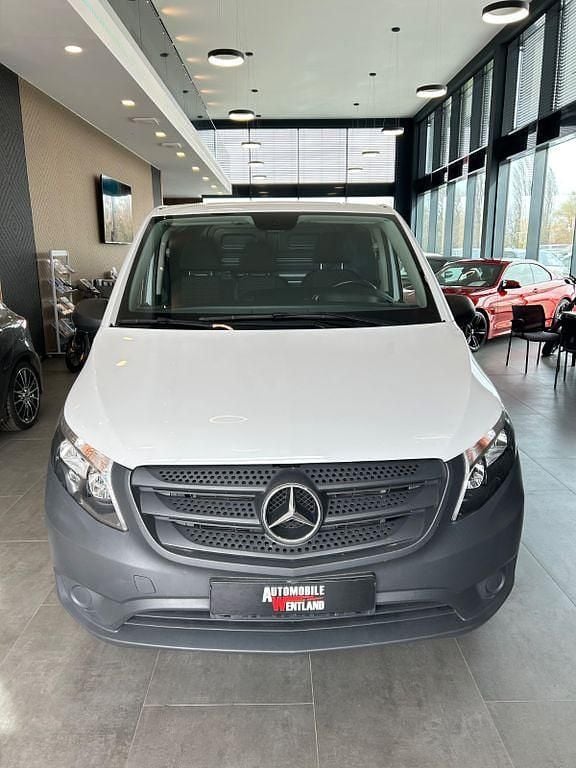 Gebraucht Mercedes e-Vito 85 kW (116 PS) 2021 Weiß Van / Kleinbus