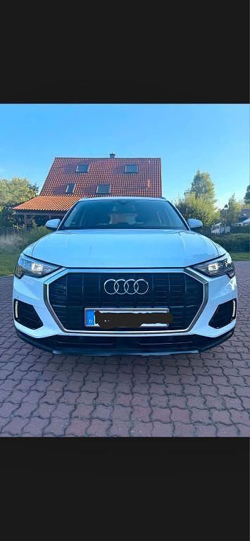 Weiß Gebraucht 2020 Audi Q3 Basis SUV | 24.500 € (Fairer Preis) - Bild 1/4