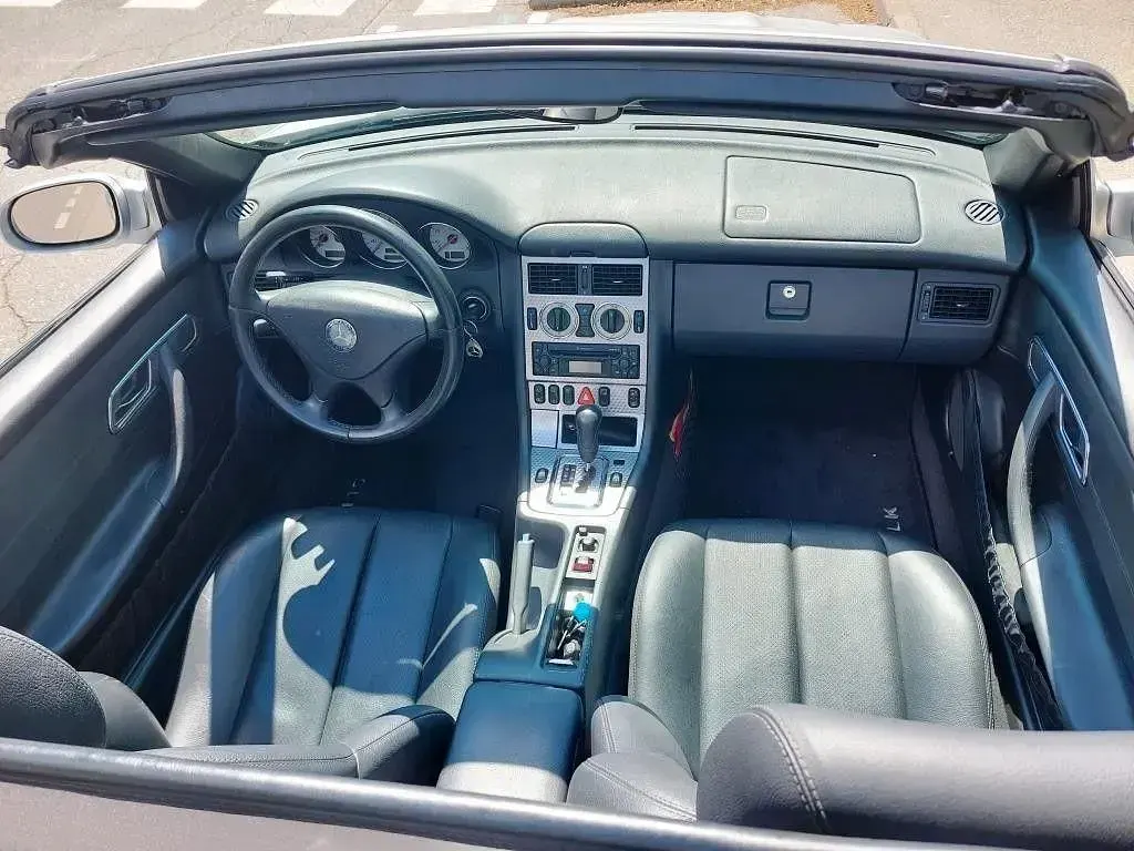 Gebraucht Mercedes SLK230 197 PS (144 kW) 2003 Silber Cabrio