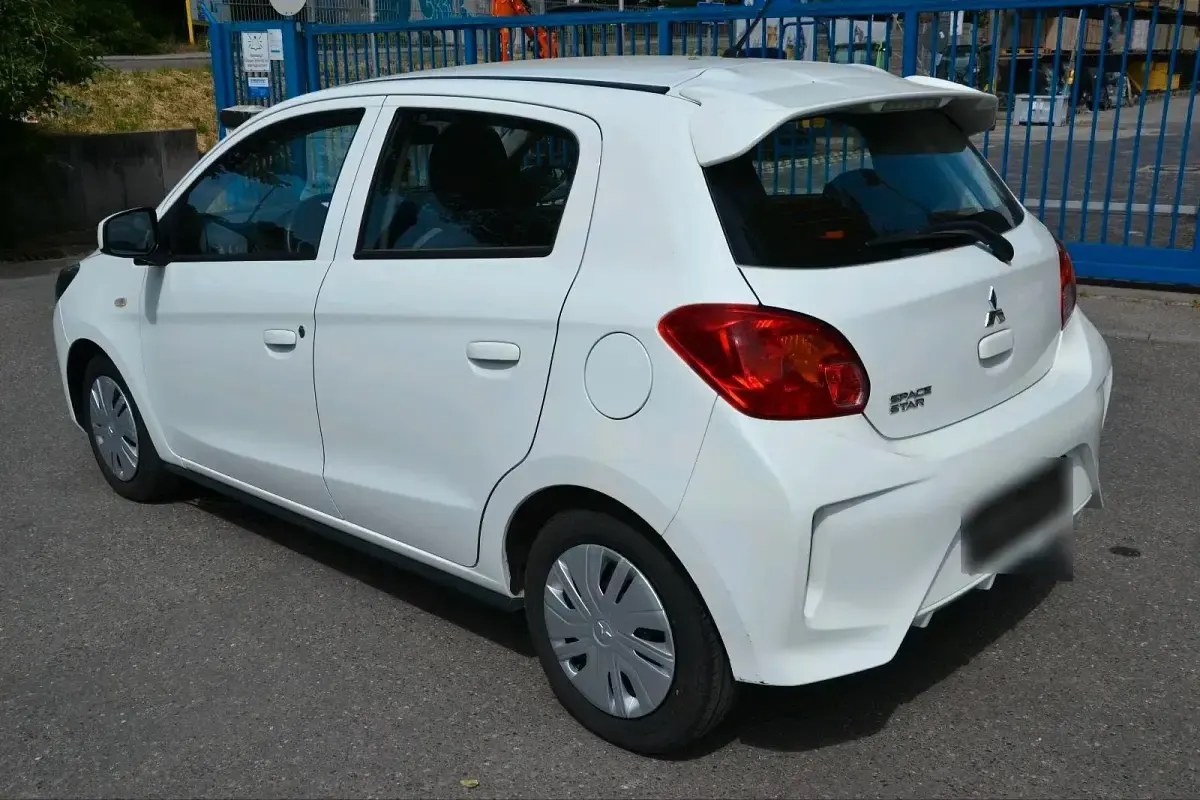 Gebraucht Mitsubishi Space Star Select 80 PS (58 kW) 2024 Kleinwagen