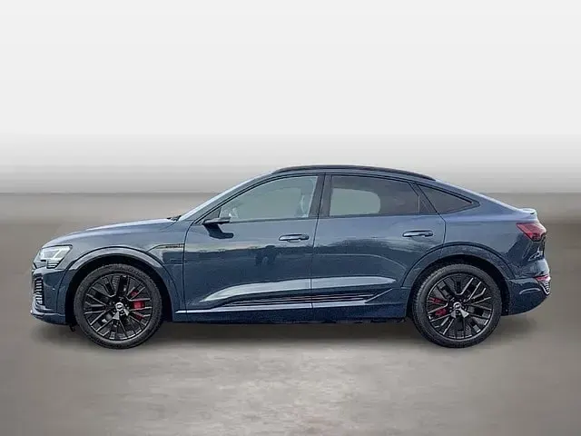 Gebraucht Audi Q8 Sportback e-tron S-Line 300 kW (408 PS) 2023 Blau SUV