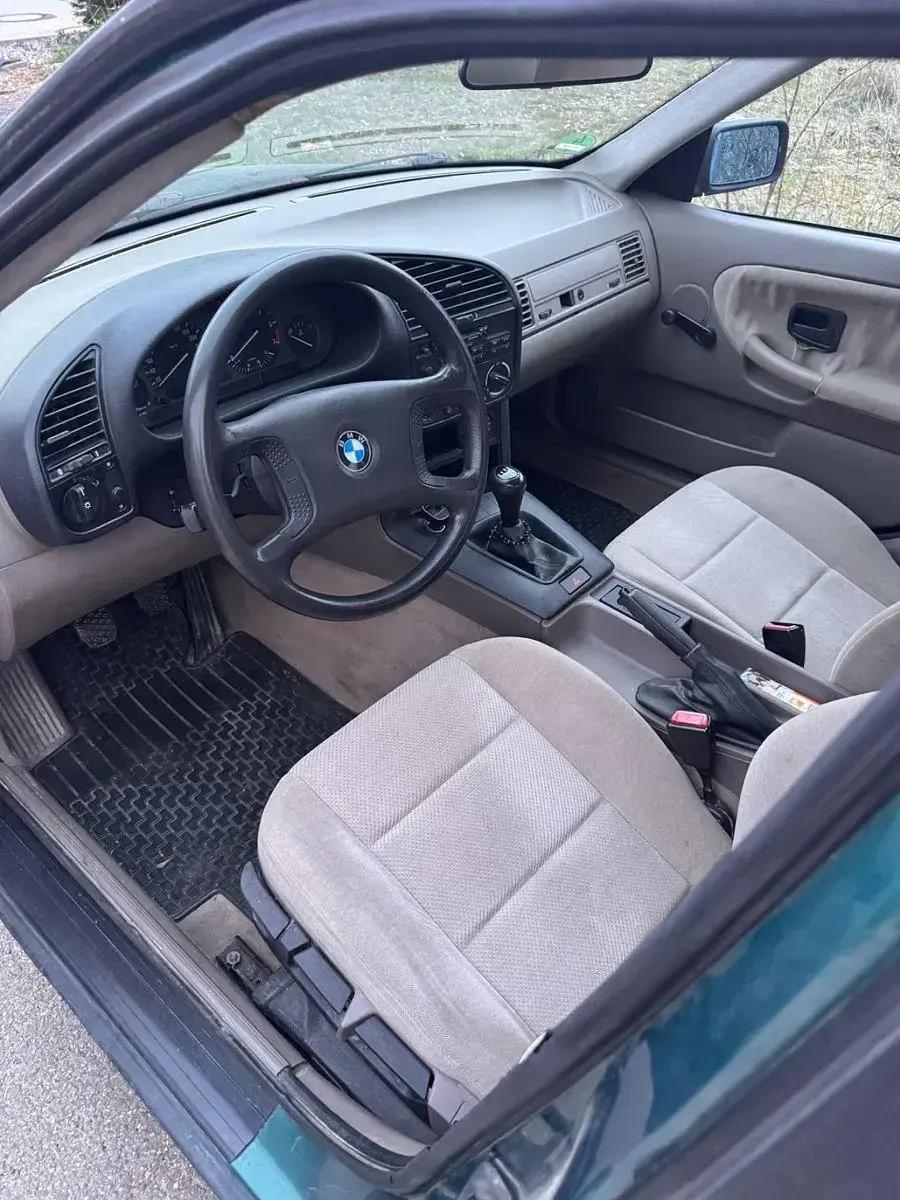 Gebraucht BMW 320 150 PS (110 kW) 1991 Limousine