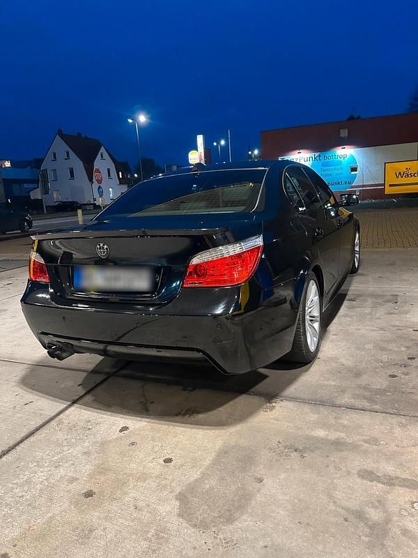 Gebraucht BMW 530 272 PS (200 kW) 2008 Schwarz Limousine