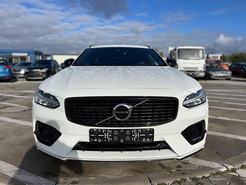 Weiß Gebraucht 2019 Volvo V90 R-Design Kombi | 18.900 € (Guter Preis) - Bild 1/4