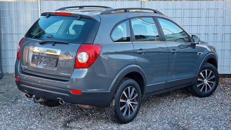 Gebraucht Chevrolet Captiva LT 167 PS (122 kW) 2012 Grau SUV