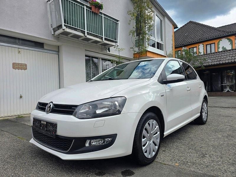 Weiß Gebraucht 2014 VW Polo Life Kleinwagen | 6.000 € (Fairer Preis) - Bild 1/4