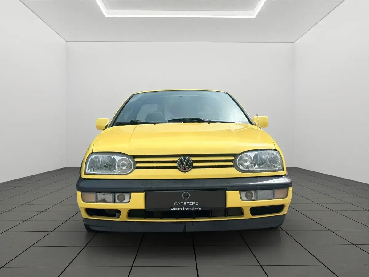 Gebraucht VW Golf Cabriolet Conceptline 90 PS (66 kW) 1996 Gold Cabrio