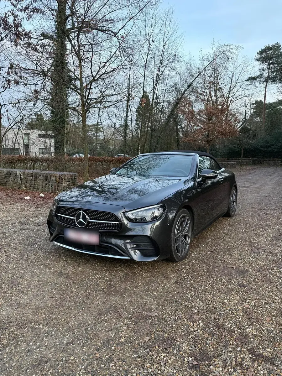 Gebraucht Mercedes E200 193 PS (141 kW) 2021 Andere farben Cabrio