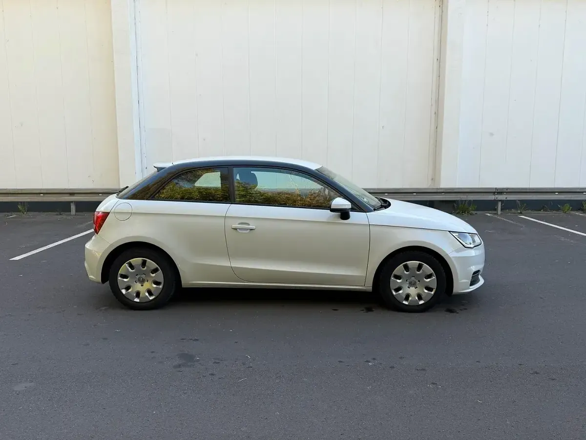 Gebraucht Audi A1 90 PS (66 kW) 2015 Weiß Kleinwagen