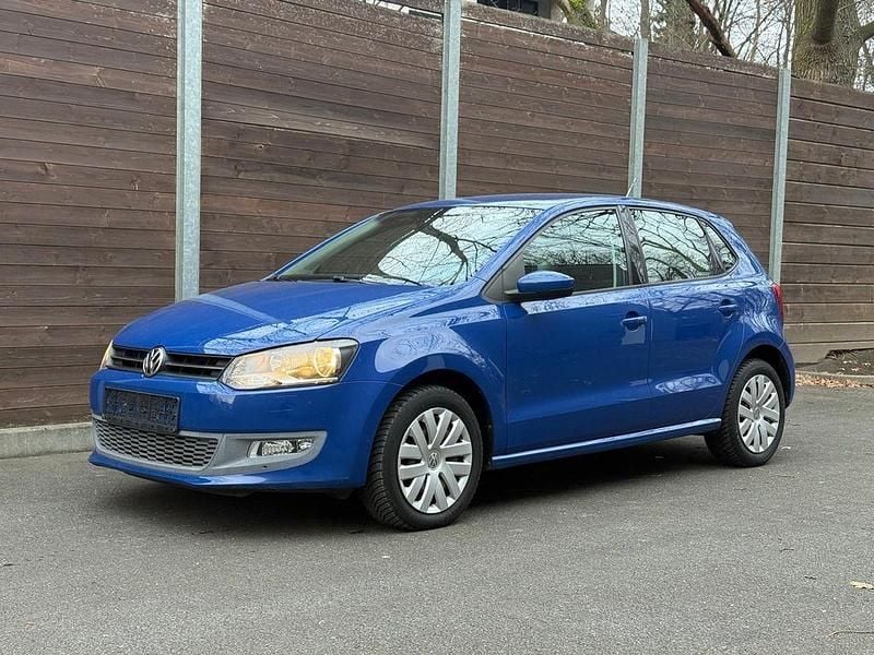 Blau Gebraucht 2010 VW Polo Comfortline Limousine | 4.500 € (Superpreis) - Bild 1/4