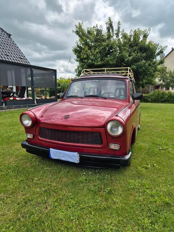Rot Gebraucht 1985 Trabant 601 Kombi | 9.700 € - Bild 1/4