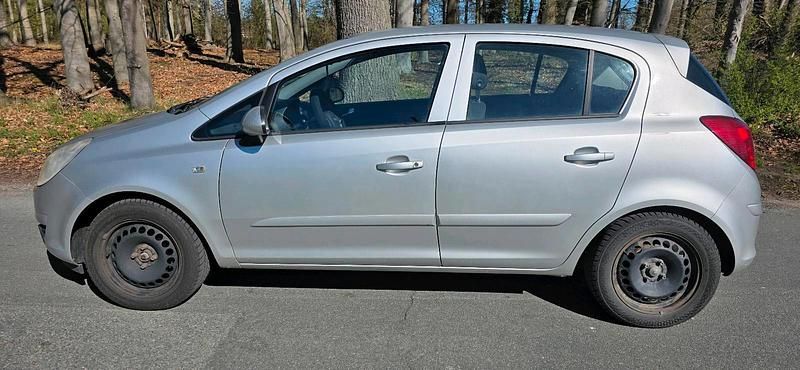 Gebraucht Opel Corsa 75 PS (55 kW) 2008 Silber Kleinwagen