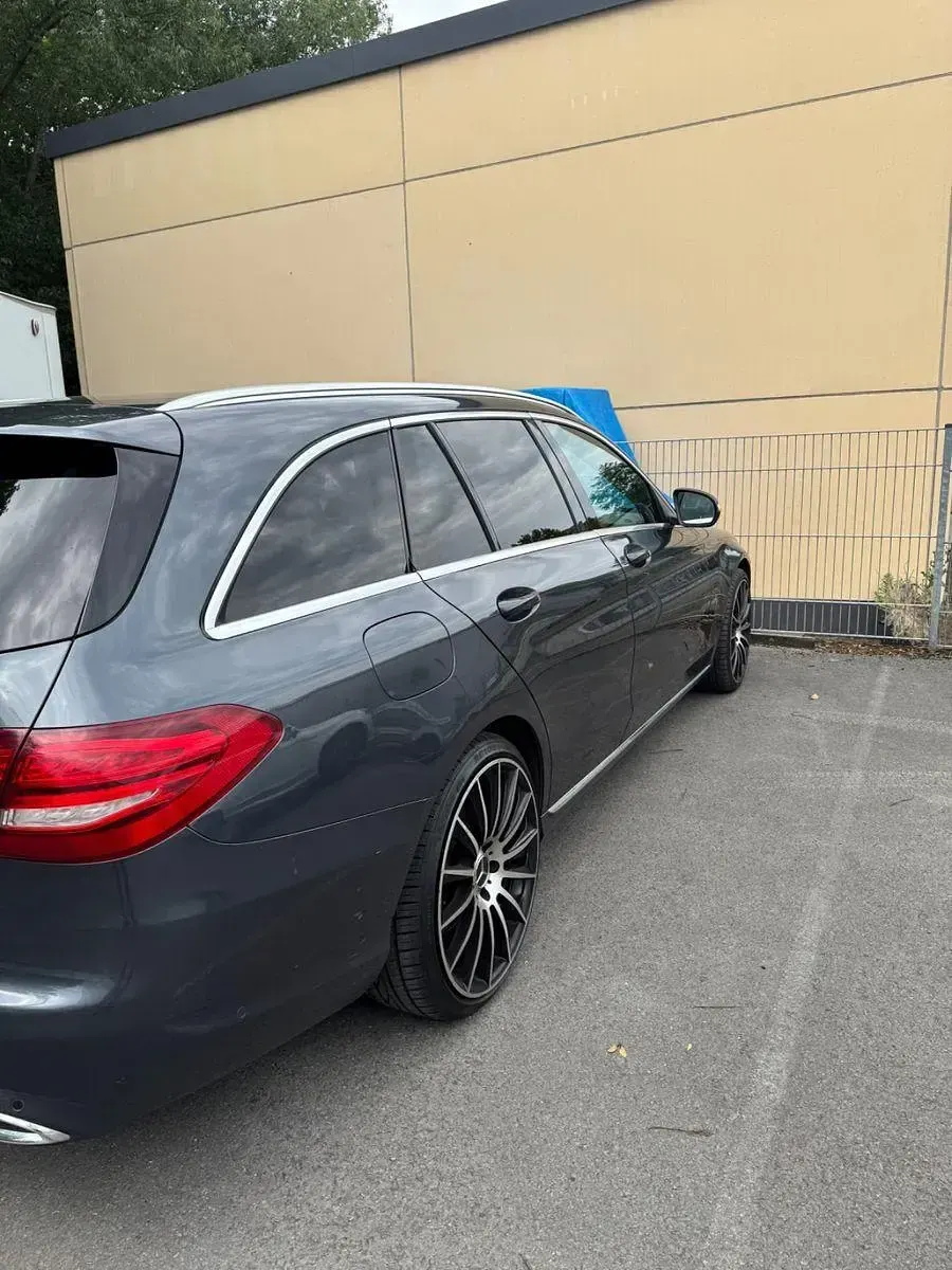 Gebraucht Mercedes C220 170 PS (125 kW) 2015 Grau Kombi