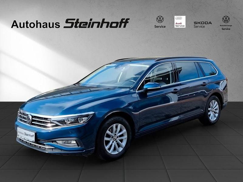 Gebraucht VW Passat 150 PS (110 kW) 2022 Blau Kombi