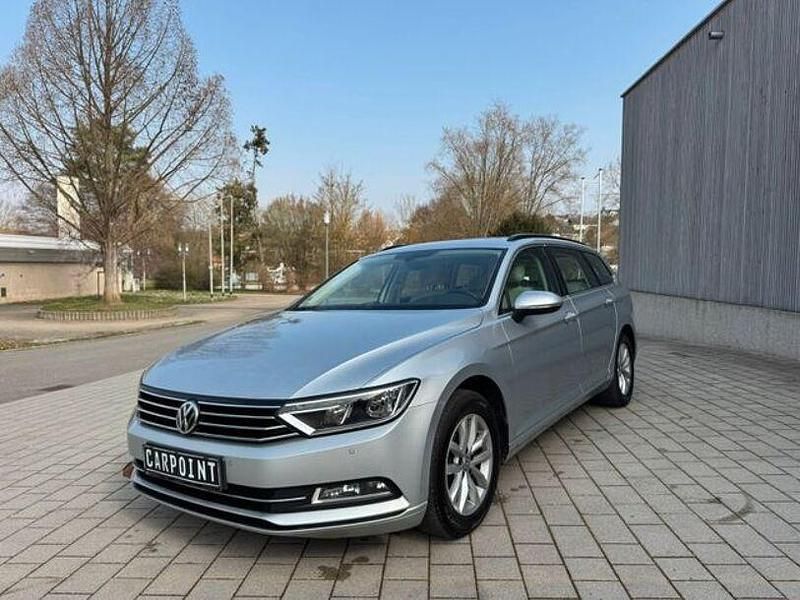 Gebraucht VW Passat Comfortline 150 PS (110 kW) 2018 Silber Kombi