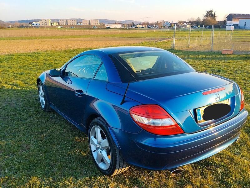 Gebraucht Mercedes SLK280 231 PS (169 kW) 2007 Blau Cabrio