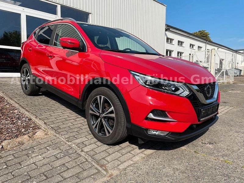 Rot Gebraucht 2020 Nissan Qashqai N-Connecta SUV | 19.999 € (Fairer Preis) - Bild 1/4