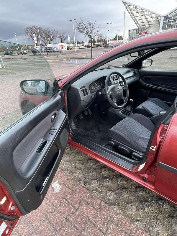 Gebraucht Mazda 323S 88 PS (64 kW) 1998 Limousine