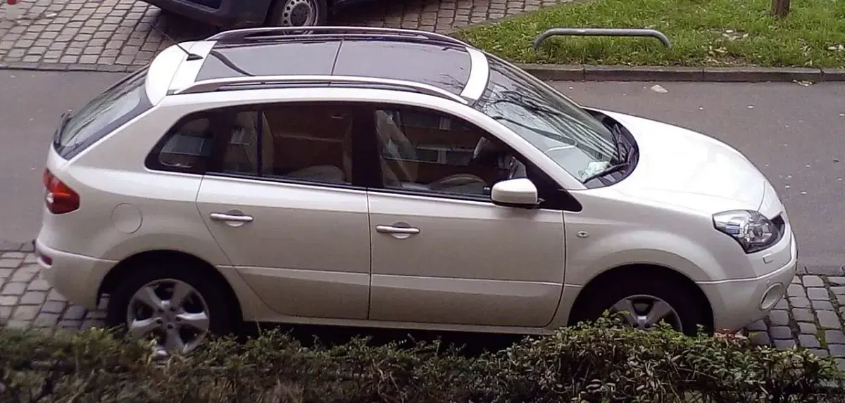 Gebraucht Renault Koleos Luxe 150 PS (110 kW) 2009 Weiß SUV