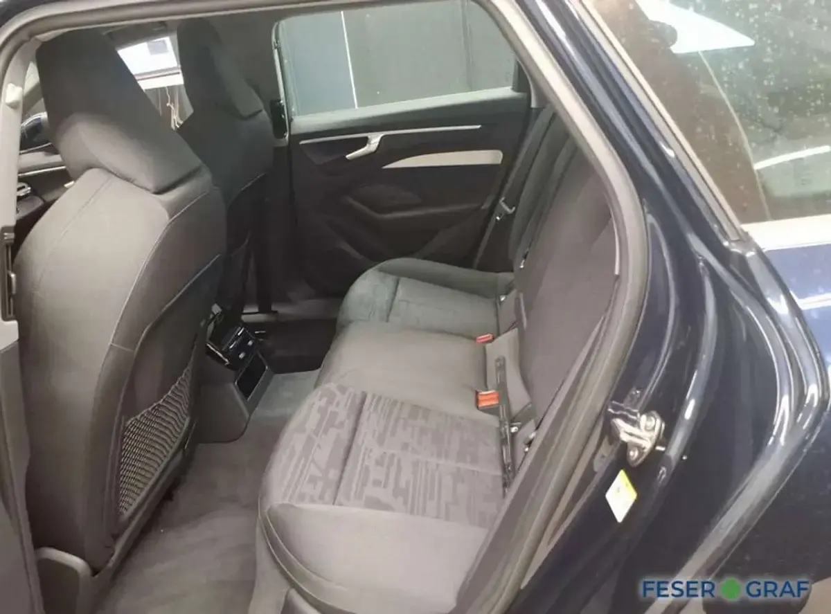 Gebraucht Audi A6 Sport 204 PS (150 kW) 2025 Firmamentblau metallic Kombi