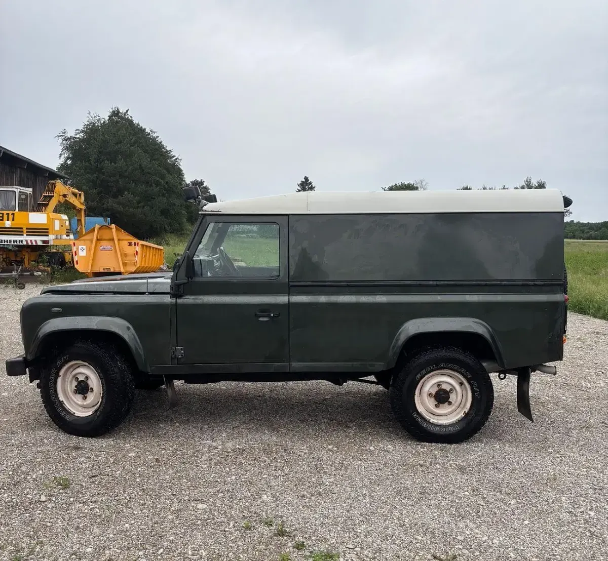 Gebraucht Land Rover Defender 122 PS (89 kW) 2004 Grün SUV