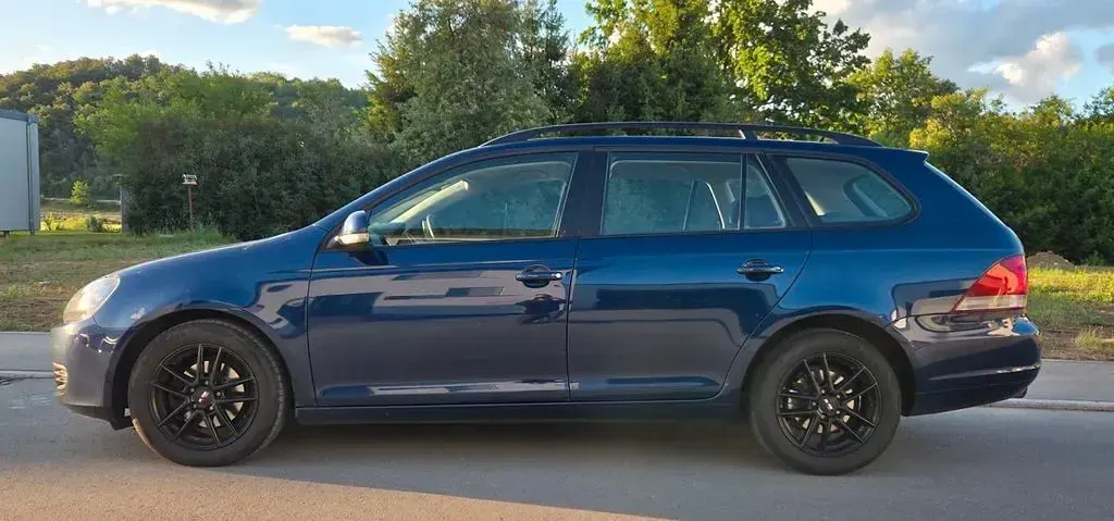 Gebraucht VW Golf VI 105 PS (77 kW) 2011 Blau Kleinwagen