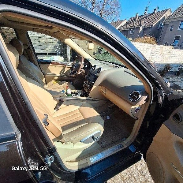 Braun Gebraucht 2007 Mercedes 320 SUV | 6.899 € - Bild 1/4