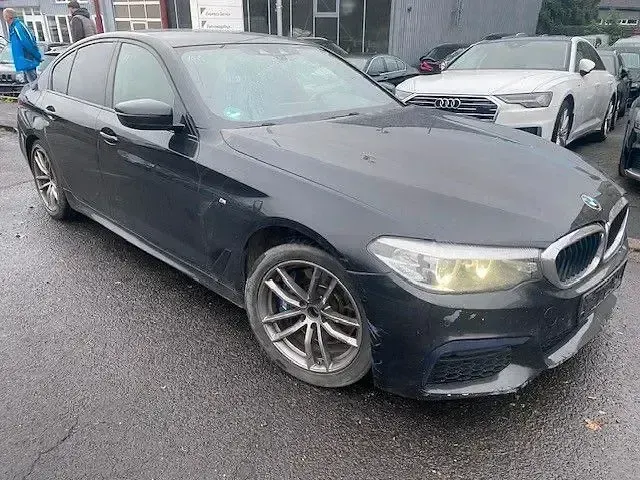 Używany BMW 530 Shadowline 265 KM (194 kW) 2018 Czarny Sedan/Limuzyna