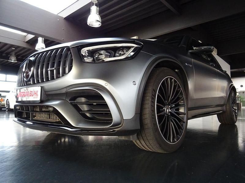 Grau Gebraucht 2020 Mercedes GLC63 AMG AMG SUV | 54.990 € (Fairer Preis) - Bild 1/4