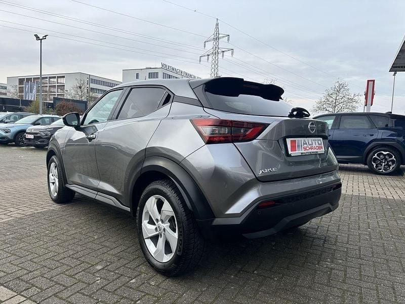 Gebraucht Nissan Juke N-Connecta 117 PS (86 kW) 2020 Grau SUV