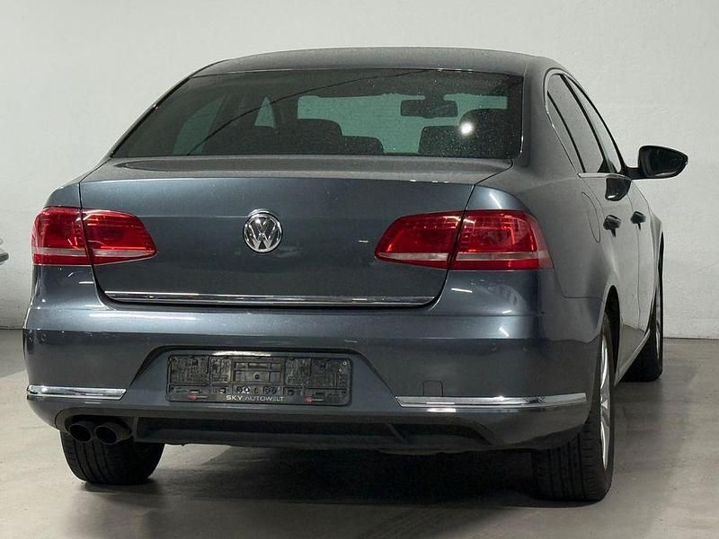 Gebraucht VW Passat Comfortline 177 PS (130 kW) 2013 Grau Limousine